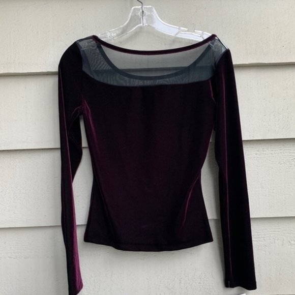 Velour - Picture 8 of 8